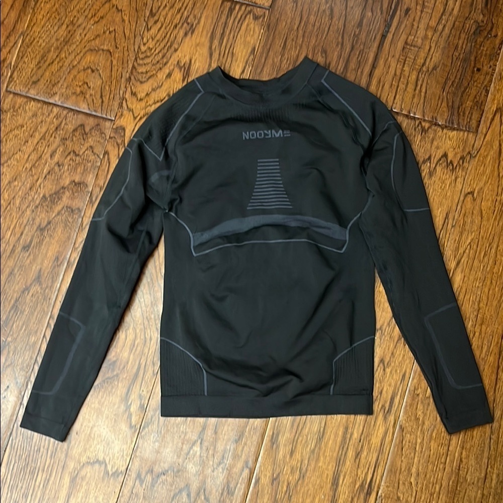 Nooyme breathable athletic shirt